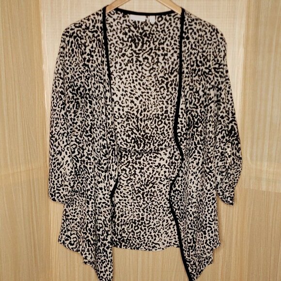 New York & Company Open Front Animal Print Kimono - Picture 1 of 6